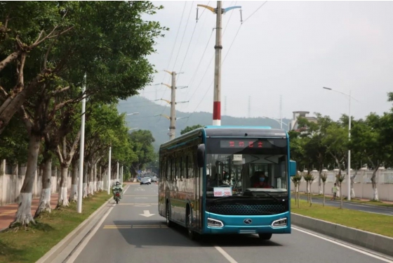 اتوبوس های کینگ لونگ خدمات حمل و نقل راحت تری را برای مسافران در گوانگژو ارائه می دهند
